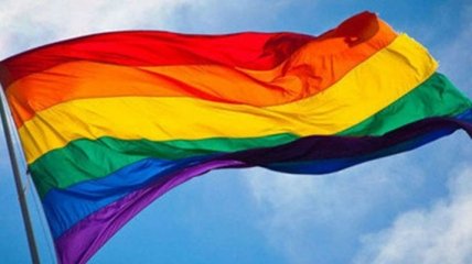 Порошенко не станет запрещать гей-парады
