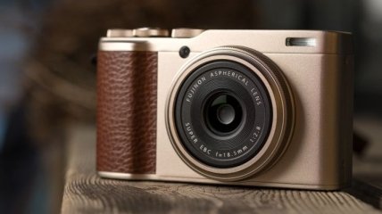 Компания Fujifilm показала многообещающую карманную камеру