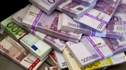 Украинцы активнее покупают валюту, нежели продают