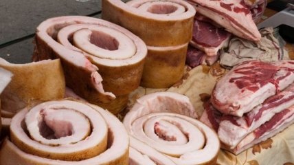 Беларусь временно отказывается от украинской свинины