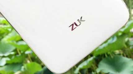 Засветились фотографии белого смартфона  ZUK Edge 