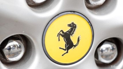 В Ferrari тестируют гибридную новинку (Видео)
