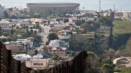 Головная боль Трампа: Жизнь на границе между США и Мексикой (Фото)
