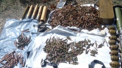 В Донецкой области в жилом доме найден арсенал с боеприпасами