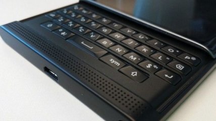 BlackBerry показала начинку нового смартфона-слайдера Priv (Видео)