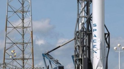 Запуск ракеты Falcon-9 отложен еще на пару месяцев