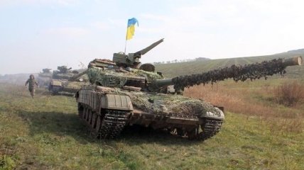 Штаб АТО: Около 60 танков отведено украинскими военными во вторник
