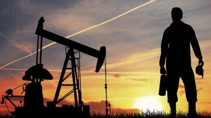 Нефть дешевеет на данных о росте ее запасов в США