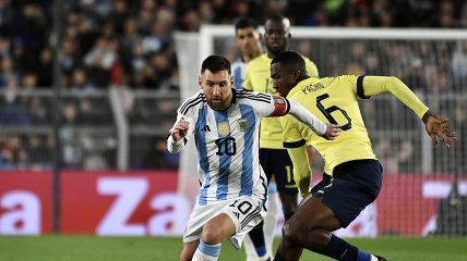 Ліонель Мессі у грі проти Еквадору
