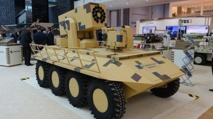 Украинский БТР "Фантом 2" вызвал интерес на выставке оружия в Абу-Даби (Видео)