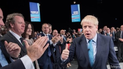 Джонсон опять хочет приостановить работу британского парламента
