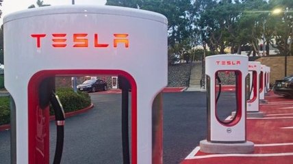 Tesla создаст схемы искусственного интеллекта для беспилотных авто