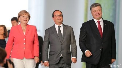 Порошенко, Меркель и Олланд в четверг проведут телефонные переговоры