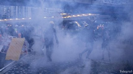 Протесты в Гонконге: силовики опять разгоняют протестующих слезоточивым газом