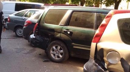 Массовое ДТП в Черновцах: пьяный водитель протаранил девять автомобилей 