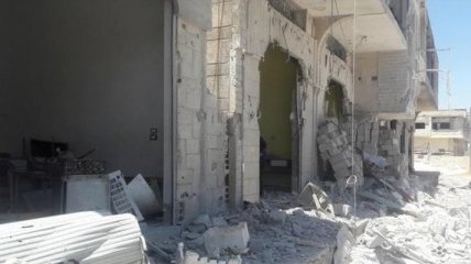 Авиация Асада сбросила 16 вакуумных бомб на жилые здания в провинции Хомс