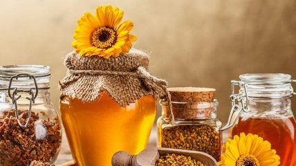 Поможет и пирог вкусный испечь, и простуду вылечить: как можно использовать мед