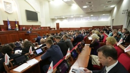 Киевсовет будет просить нардепов поднять зарплаты и пенсии