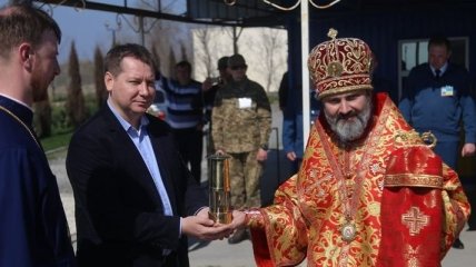 На Херсонщине передали Благодатный огонь верующим в аннексированном Крыму