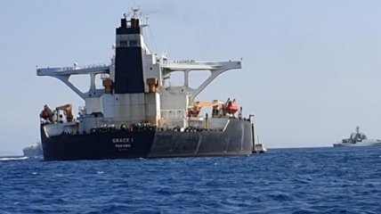 Великобритания обещает помочь освободить арестованный иранский танкер