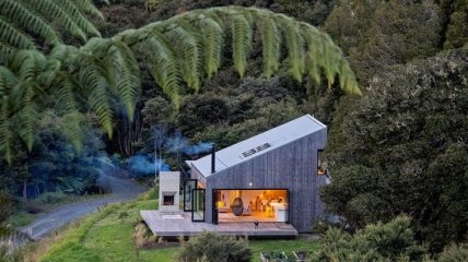 Уютный домик с необычным экстерьером (Фото)