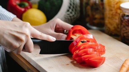 Как наточить кухонный нож без точилки