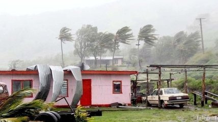 На Фиджи обрушился ураган: есть погибшие, объявлена эвакуация 