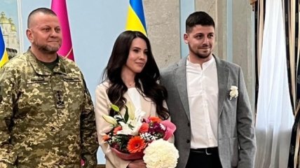 Залужний завітав на весілля до військового