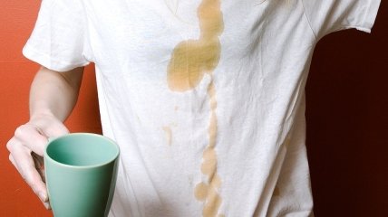 Пятна от кофе удалить с одежды можно подручными средствами