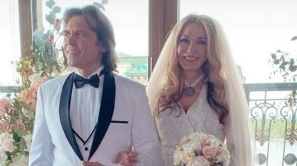 Ольга Сумская в роскошном белом платье спела на своей свадьбе (фото, видео)