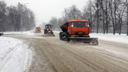 Ухудшение погоды: водителей предупредили о снегопадах перед новым годом