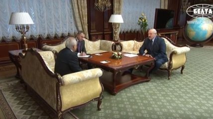 Президент Беларуси и представитель ОБСЕ обсудили конфликт в Украине (Видео)