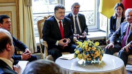 Порошенко призвал Парламент Франции ускорить ратификацию СА Украина-ЕС