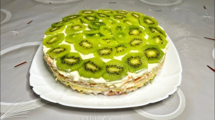 Салат з куркою та ківі (відео)