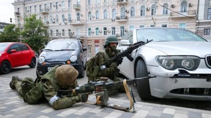 Колонна "вагнеровцев" вошла в Московскую область: до столицы россии осталось менее двух часов (карты)