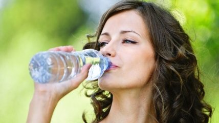 Серьезные причины, почему обязательно нужно пить много воды