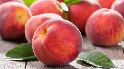 Медики назвали полезные и лечебные свойства персика