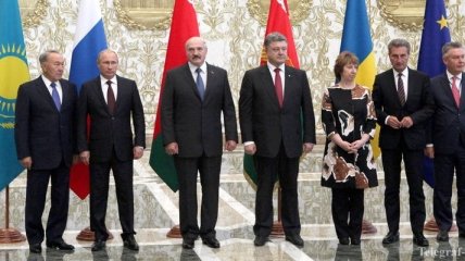 Переговоры в Минске продолжаются в многостороннем формате