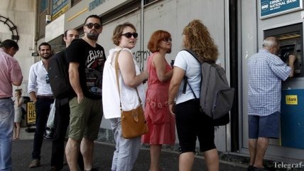 Наличности в банкоматах греческих банков хватит до понедельника