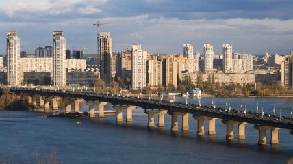 Официально в Киеве нет аварийных мостов и путепроводов