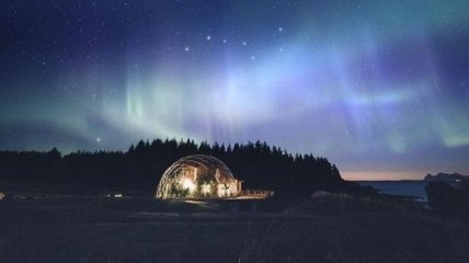 Семья из Норвегии построила необычный дом под стеклянным куполом (Фото)