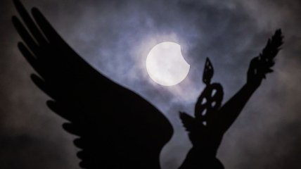 Сонячне затемнення
