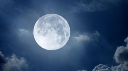 Ученый обнаружил невероятное явление на Луне