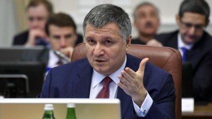 Аваков обвинил антикоррупционеров в "подбрасывании дохлых кошек"