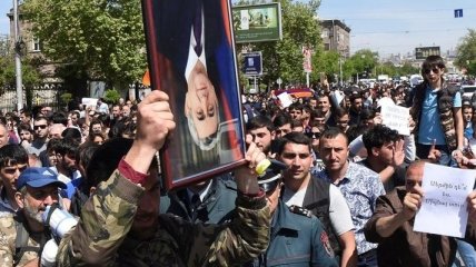 Саргсян назвал условие ухода с поста премьера Армении