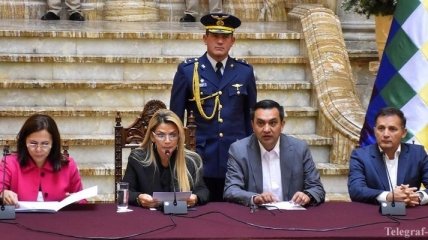 Боливия объявила зарубежных дипломатов персонами нон грата