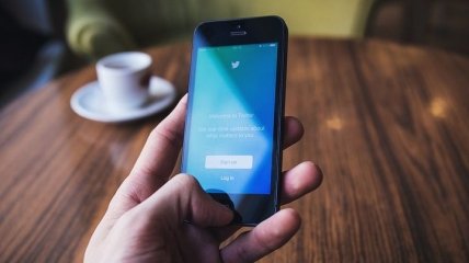 Без участия модераторов: ИИ самостоятельно удаляет оскорбительные твиты
