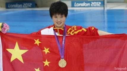 Китайская олимпийская чемпионка по прыжкам в воду завершила карьеру