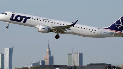Самолет Варшава-Москва экстренно вернулся в аэропорт