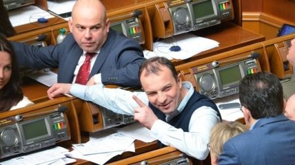 Соболев призвал Зеленского инициировать отставку Луценко